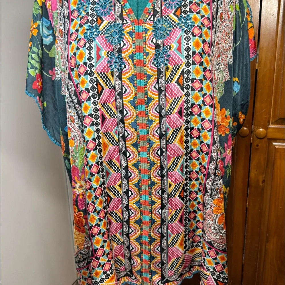 Johnny Was 100% Silk Magdalene Poncho - Size XL - Picture 9 of 16